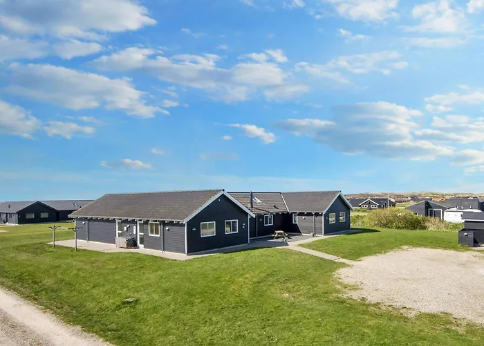 Luxury Retreat By The Sea - By Traum Holiday home *