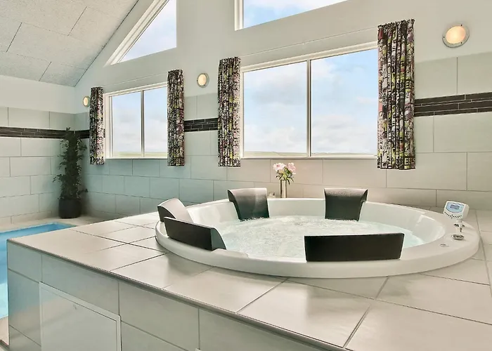 Luxury Retreat By The Sea - By Traum Holiday home