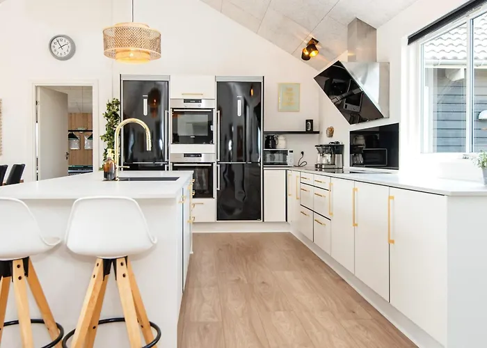Holiday home Luxury Retreat By The Sea - By Traum Harboor