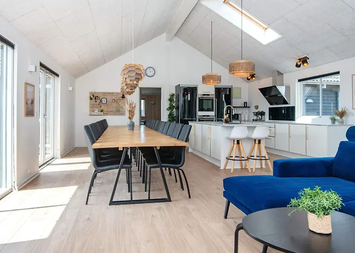 Luxury Retreat By The Sea - By Traum Holiday home